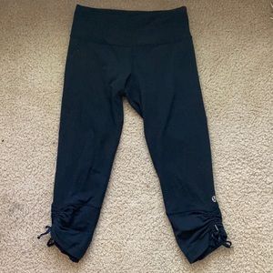 Lululemon low waisted quarter leggings